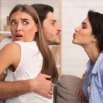 अकेलेपन से 'मंकी-बैरिंग': रिश्तों की नई उलझन**