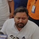 तेजस्वी का पीएम मोदी पर वार: 'हमारी योजना की नकल कर रहे, बिहार की जनता को मूर्ख न समझें!'