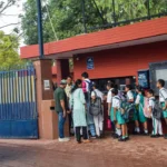 दिल्ली के स्कूलों में दहशत: बम की धमकी से मचा हड़कंप, मचाया गया खाली।