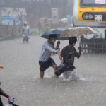 महाराष्ट्र में प्रलयकारी बारिश: 3 की मौत, 120 से ज्यादा सुरक्षित, कई जिले जलमग्न