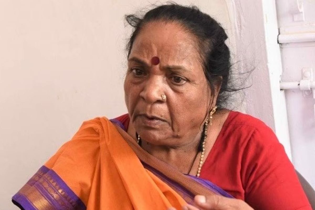 <p><strong>EOU का एक्शन तेज: BJP MLA भागीरथी से 3 घंटे हुई पूछताछ, खरीद-फरोख्त के तार सुलझाने में जुटी जांच</strong></p>
