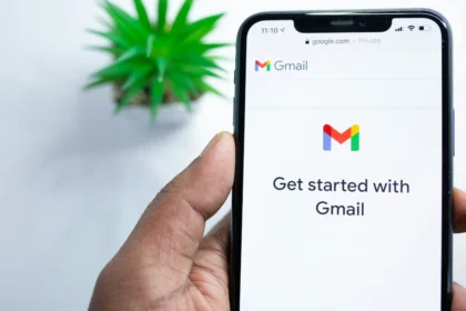 Gmail की नई शक्ति: सूचनाओं से सीधे ईमेल का जवाब!