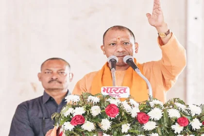 "आत्मनिर्भर भारत: हर उत्पाद में झलकता भारतीय श्रम और प्रतिभा का गौरव!"