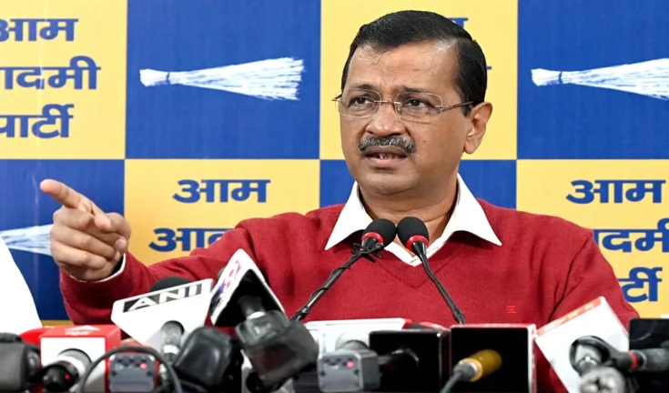 "चार इंजन फेल, राजधानी पर ग्रहण: केजरीवाल का BJP पर तूफानी हमला"