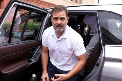 "राहुल का तीखा वार: 'BJP का दूसरा नाम पेपर चोर', युवा शक्ति के साथ खड़ा!"