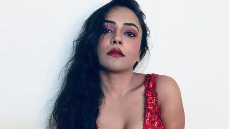 "साजिश या सच्चाई? सुभाष घई पर नेहल वडोलिया के सनसनीखेज आरोप, 'वो मेरे होंठ पर किस, उनका थूंक!'"