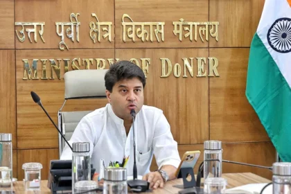 "सिंधिया का आह्वान: जीएसटी के लाभ हर नागरिक तक पहुंचाएं!"
