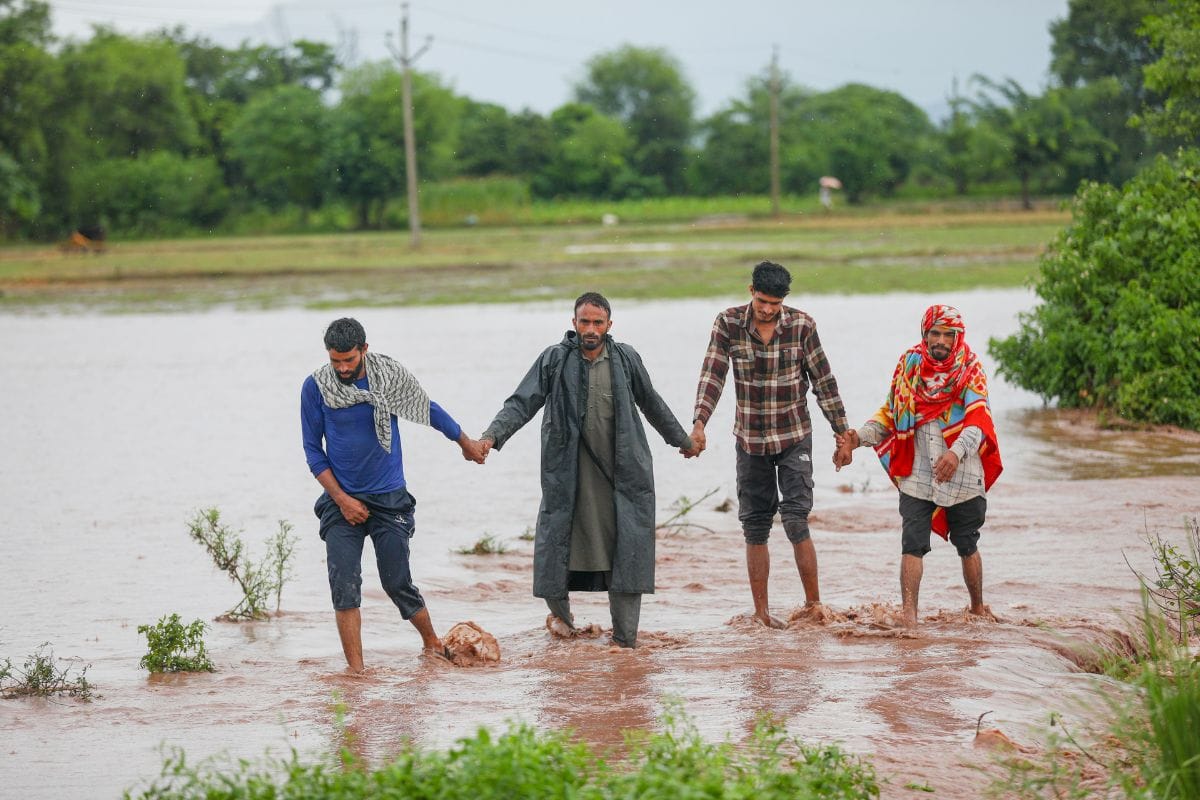 <p><strong>आगामी 3 दिन: 16, 17, 18 सितंबर को इन राज्यों में विनाशकारी बारिश का तांडव, गरज-चमक के साथ मूसलाधार!</strong></p>