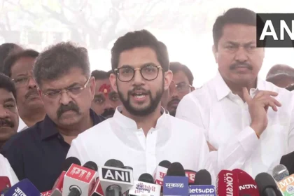 आदित्य ठाकरे का विवादित बयान: पाकिस्तान के साथ मैच खेलना दुर्भाग्यपूर्ण, बीसीसीआई राष्ट्र-विरोधी है