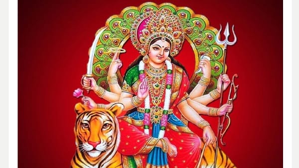 गौरी चालीसा: माता गौरी के गुणगान, महत्व और लाभ