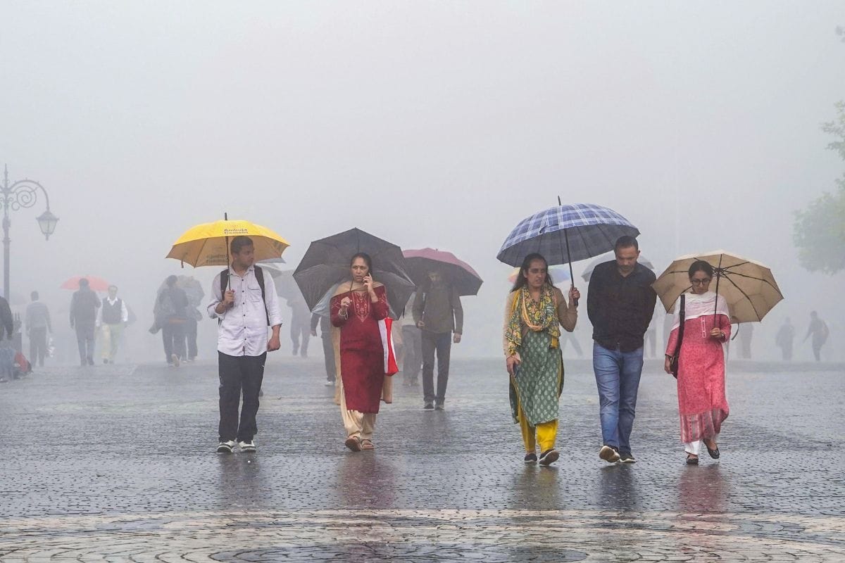 <p><strong>दिल्ली का मौसम: 17-18 सितंबर को बादलों की चादर और झमाझम बारिश का पूर्वानुमान!</strong></p>