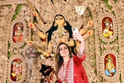 दुर्गा पूजा का पश्चिम बंगाल में जादू: इन 4 शहरों में मनाएं अद्भुत नवरात्रि!