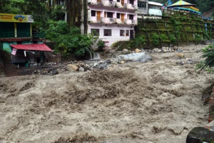 देहरादून का कहर: मूसलाधार बारिश से उत्तराखंड में तबाही, 15 की मौत, 16 से ज़्यादा लापता