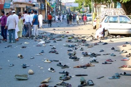 बरेली में हंगामा: मौलाना तौकीर रजा गिरफ्तार, 10 FIR, 8 सलाखों के पीछे