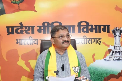 बस्तर का विकास: 'बैज' बने बैरियर, सेतु नहीं!