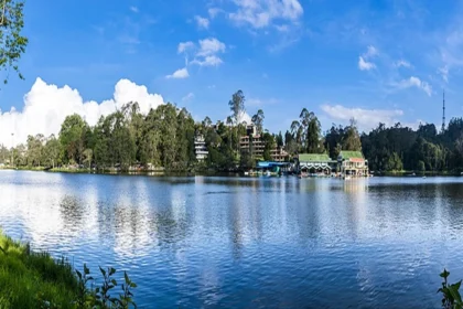 मनाली के शोर से कोसों दूर: 100 किमी के दायरे में छिपे ये 3 हिल स्टेशन, जहाँ प्रकृति देती है सुकून और शांति का अनमोल तोहफा!
