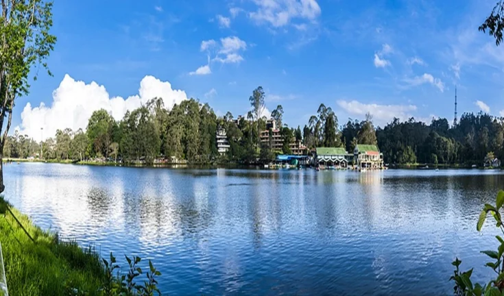 मनाली के शोर से कोसों दूर: 100 किमी के दायरे में छिपे ये 3 हिल स्टेशन, जहाँ प्रकृति देती है सुकून और शांति का अनमोल तोहफा!