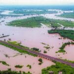 मराठवाड़ा में प्रलयंकारी बारिश: 8 जानें गईं, गांव डूबे, फसलें तबाह