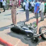 मेघालय में भीषण सड़क हादसा: बस से टकराई बाइक, एक की जिंदा जलकर दर्दनाक मौत