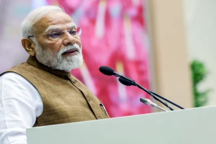 मोदी की 'विकास-ज्वाला': 3 दिन, 5 राज्य, 71,850 करोड़ की महा-सौगात!