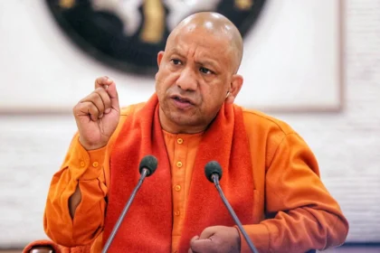 योगी का "ऑपरेशन क्लीन" - अपराधियों में भगदड़, कानून का डंडा चला!