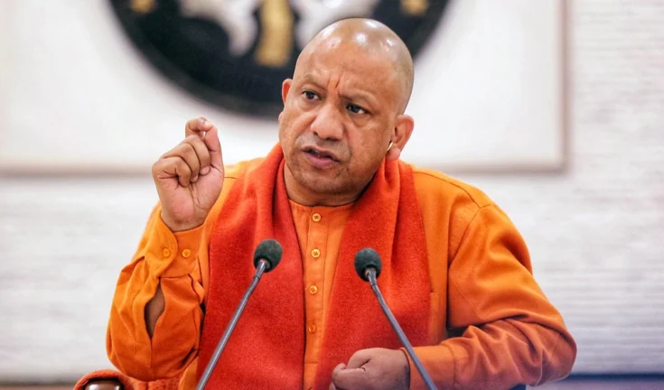योगी का "ऑपरेशन क्लीन" - अपराधियों में भगदड़, कानून का डंडा चला!