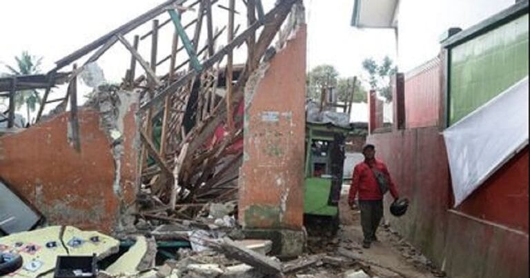 रायपुर में स्टील प्लांट का कहर: छत गिरने से 6 मजदूरों की गई जान, कई घायल