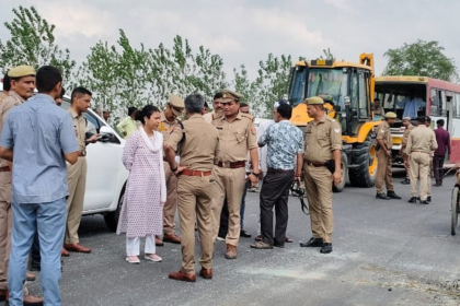 लखीमपुर खीरी में दिल दहला देने वाला हादसा: रोडवेज बस और वैन की जबरदस्त टक्कर में 5 की मौत, 10 घायल