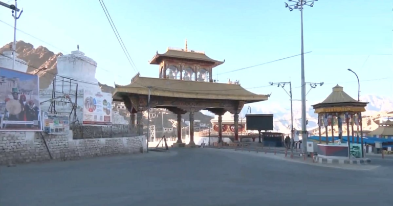 लेह: पाबंदियों के बीच तनावपूर्ण शांति
