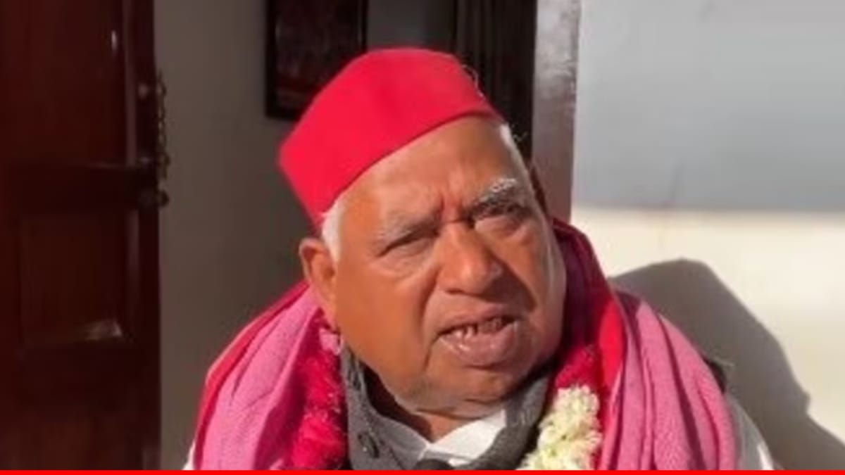 <p><strong>वाराणसी: महिला सम्मान और लोकतंत्र की रक्षा - सांसद अवधेश प्रसाद की आवाज</strong></p>