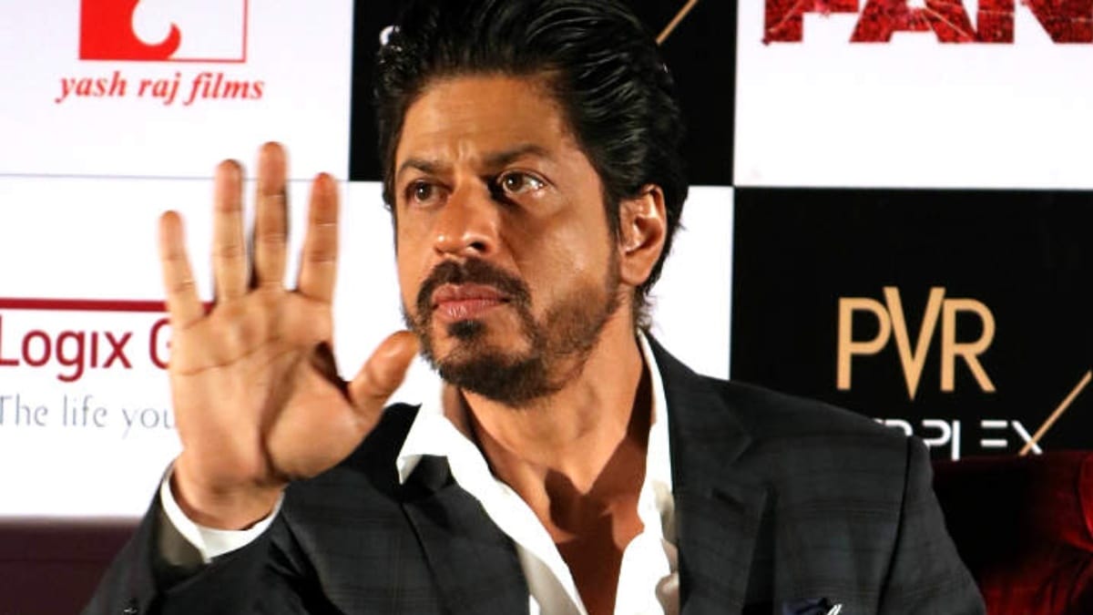 शाहरुख खान का बेकाबू गुस्सा: सेट पर पत्रकार से हुई झड़प और फिर जो हुआ, वो कर देगा हैरान!