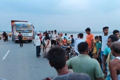 सोन नदी पुल पर मौत का साया: ट्रक की टक्कर में युवक की दर्दनाक अंत