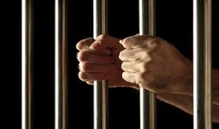 सौतेली बेटी से दुष्कर्म: पिता को उम्रकैद