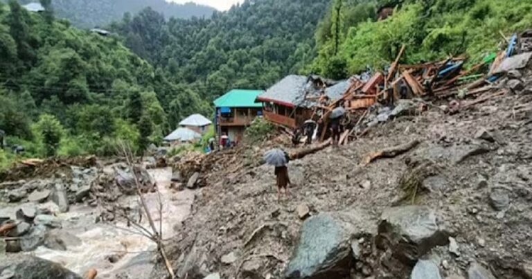 हिमाचल-उत्तराखंड में आपदायें: प्रकृति का कोप या मानव की भूल?