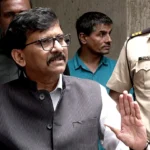 नई दिल्ली: शिवसेना (उद्धव बालासाहेब ठाकरे) के नेता संजय राउत ने भारतीय जनता पार्टी (भाजपा) पर 'मैच फिक्सिंग' का आरोप लगाते हुए कहा है कि 96 लाख फर्जी वोटर हैं। उन्होंने चुनाव आयोग के खिलाफ मार्च निकालने की भी घोषणा की है।