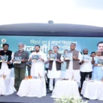 महागठबंधन का 'तेजस्वी प्रण पत्र': बिहार के लिए वादों का पिटारा