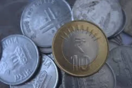 RBI का वार, मजबूत हुआ रुपया: डॉलर पर 4 महीने की सबसे बड़ी जीत!