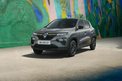 Renault Kwid 10th Anniversary: स्टाइल, सेफ्टी और शानदार कीमत का अनोखा संगम, सिर्फ आपके लिए!
