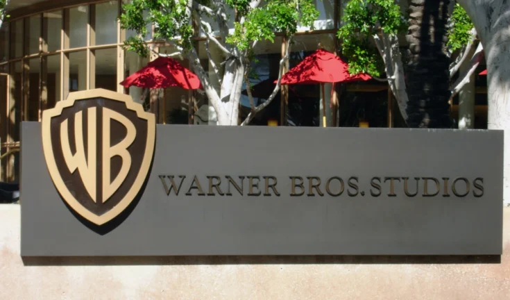 Warner Bros. Discovery पर बोली का सैलाब, शेयर उछले