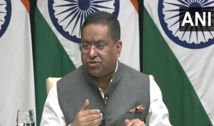 "मोदी-ट्रम्प: रूसी तेल पर ट्रंप के दावे को भारत का तीखा जवाब, PM के साथ किसी भी बातचीत से इनकार"