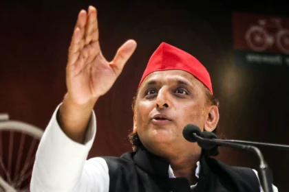 अखिलेश यादव का फेसबुक अकाउंट निलंबित: सपा का BJP पर तीखा हमला!