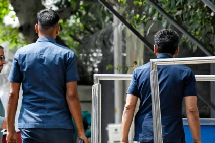 ईडी की अहमदाबाद में कपड़ा कारोबारी के ठिकानों पर मनी लॉन्ड्रिंग एक्ट के तहत भारी छापेमारी
