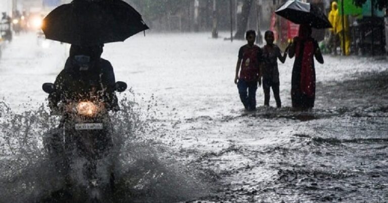 उत्तर भारत में मूसलाधार वापसी, इन राज्यों में बरसेगा आसमान!