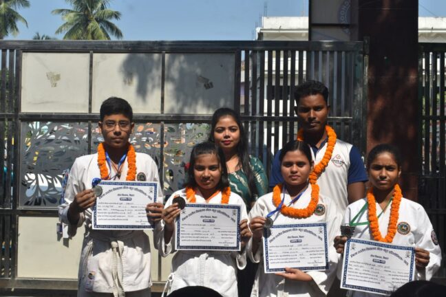 एनएस पब्लिक स्कूल का कराटे में स्वर्णिम प्रदर्शन: जिला स्तरीय प्रतियोगिता में सफलता की नई इबारत