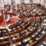 केरल विधानसभा में सबरीमाला पर घमासान: UDF के 3 विधायक सस्पेंड