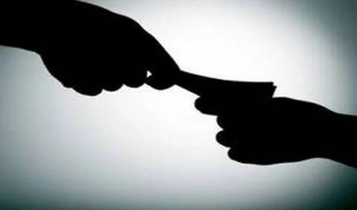 जम्मू-कश्मीर: विचाराधीन कैदी से रिश्वत लेते रंगेहाथ पकड़ा गया पुलिसकर्मी