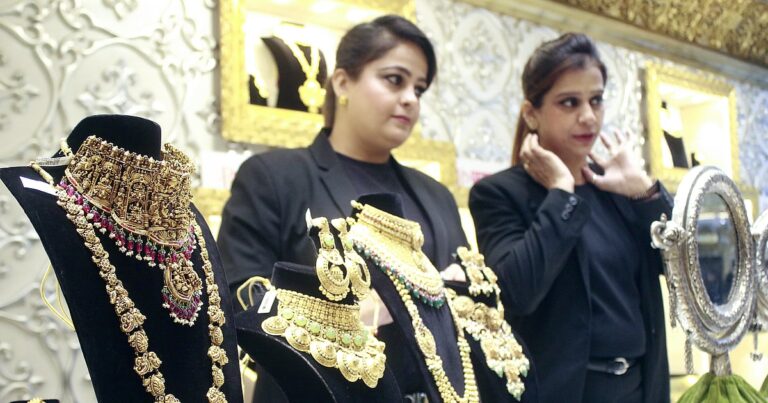 त्योहारी उछाल: सोना ₹1.3 लाख पार, क्या RBI देगा ब्याज दरों में राहत?