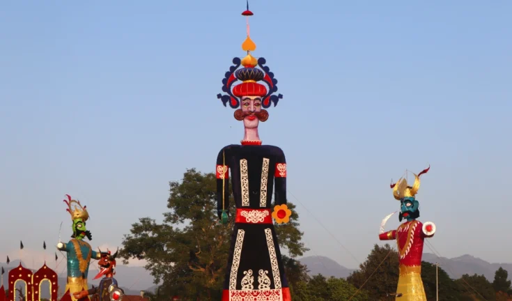 दिल्ली-एनसीआर में रावण दहन: परिवार संग इन जगहों पर मनाएं दशहरा, दोगुना होगा आनंद!
