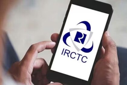 दिवाली पर टिकट बुक करना हुआ मुश्किल: IRCTC वेबसाइट और ऐप ठप, यात्री परेशान