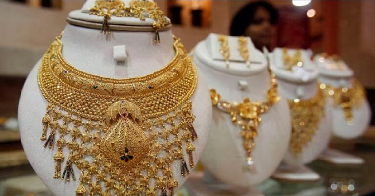 दिवाली से पहले सोने-चांदी के दाम छू रहे आसमान, निवेशकों की चांदी ही चांदी!